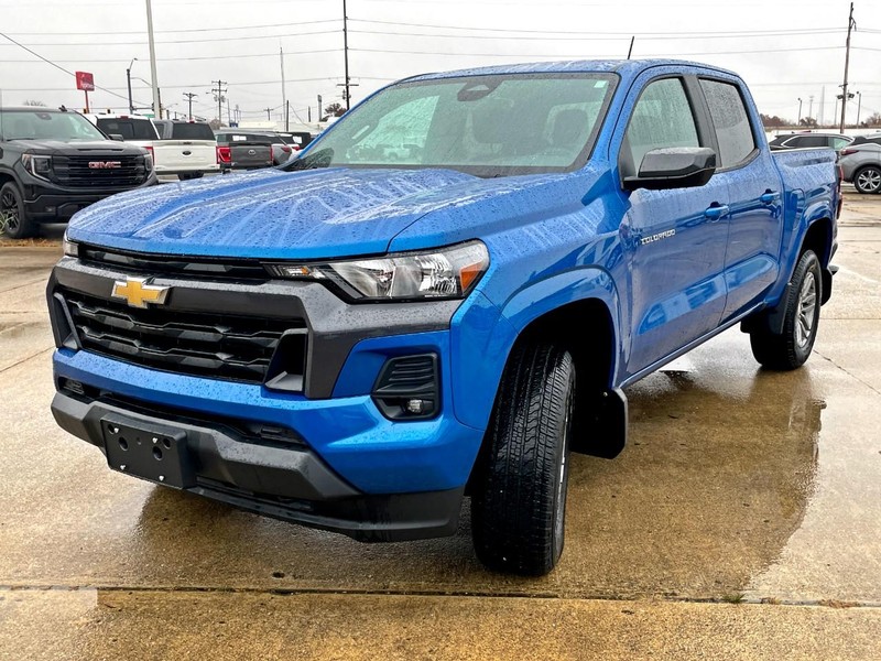 Chevrolet Colorado Vehicle Full-screen Gallery Image 09
