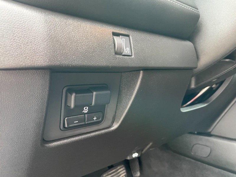 Chevrolet Colorado Vehicle Full-screen Gallery Image 22