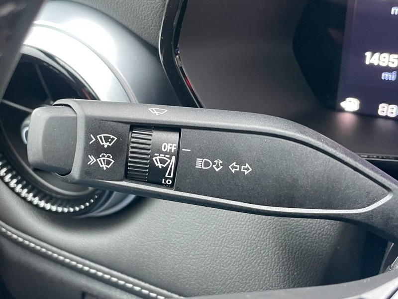 Chevrolet Colorado Vehicle Full-screen Gallery Image 28