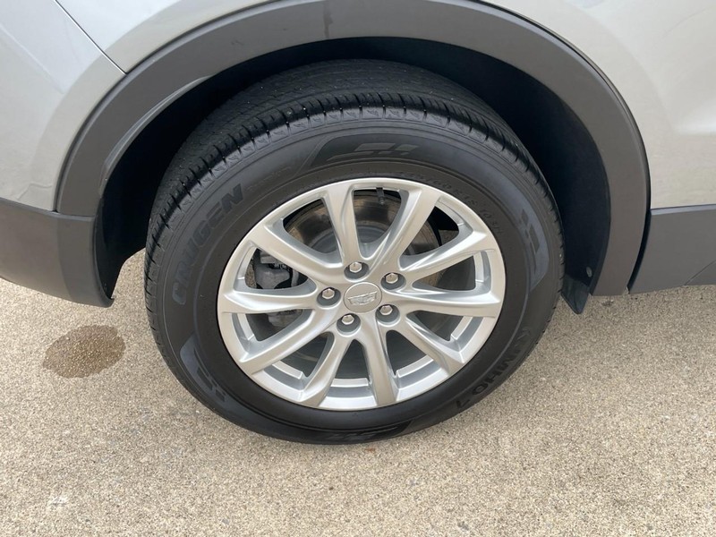 Cadillac XT4 Vehicle Full-screen Gallery Image 10