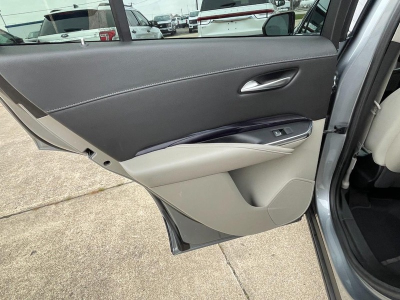 Cadillac XT4 Vehicle Full-screen Gallery Image 19