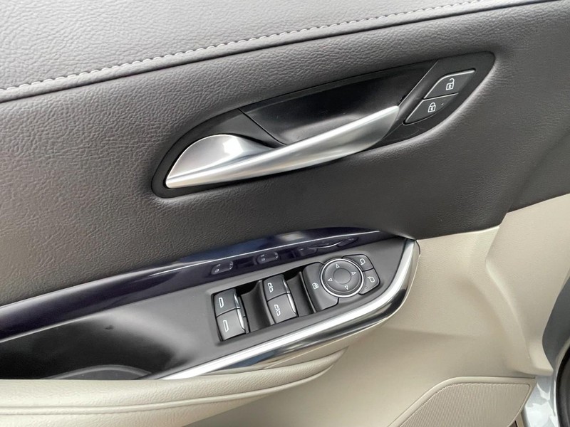 Cadillac XT4 Vehicle Full-screen Gallery Image 22