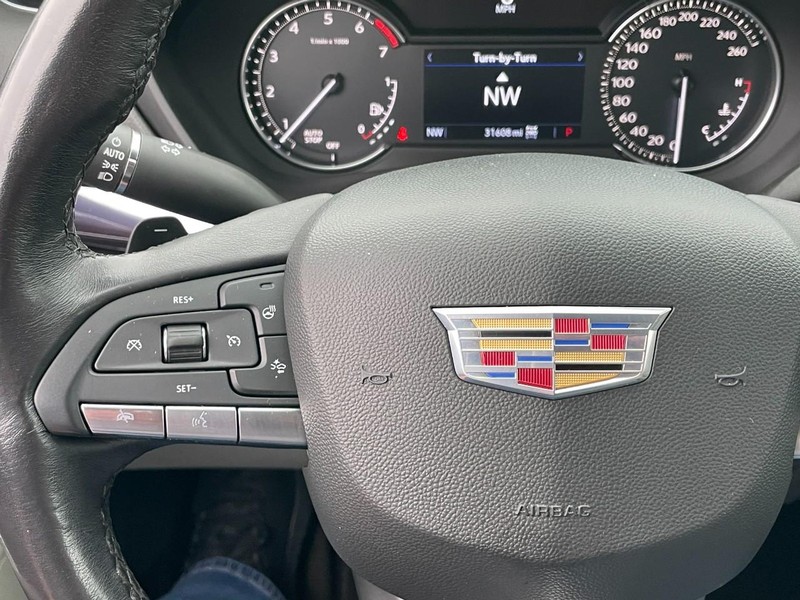 Cadillac XT4 Vehicle Full-screen Gallery Image 26