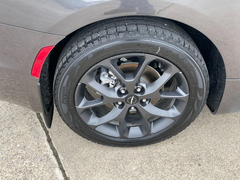 Chrysler Pacifica Vehicle Full-screen Gallery Image 10