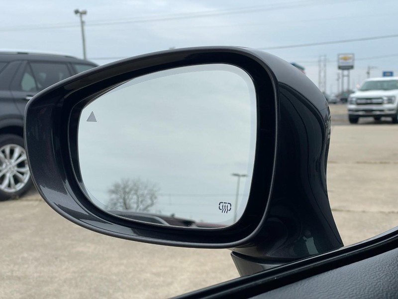 Chrysler Pacifica Vehicle Full-screen Gallery Image 40