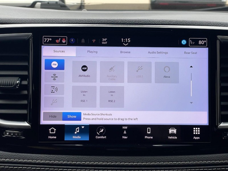 Chrysler Pacifica Vehicle Full-screen Gallery Image 46