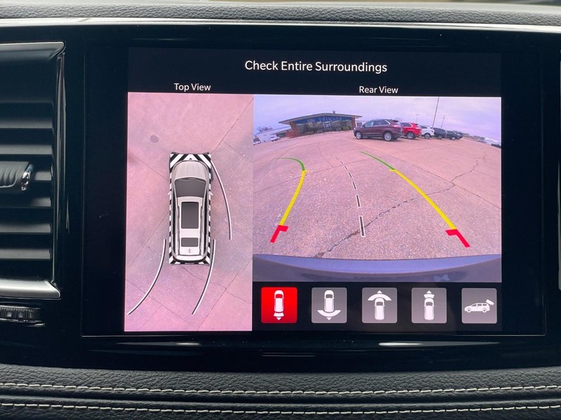 Chrysler Pacifica Vehicle Full-screen Gallery Image 52