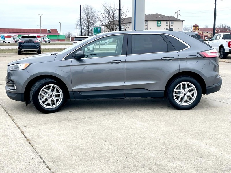 Ford Edge Vehicle Full-screen Gallery Image 06