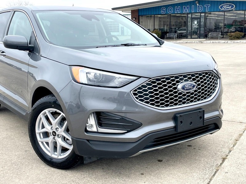 Ford Edge Vehicle Full-screen Gallery Image 08