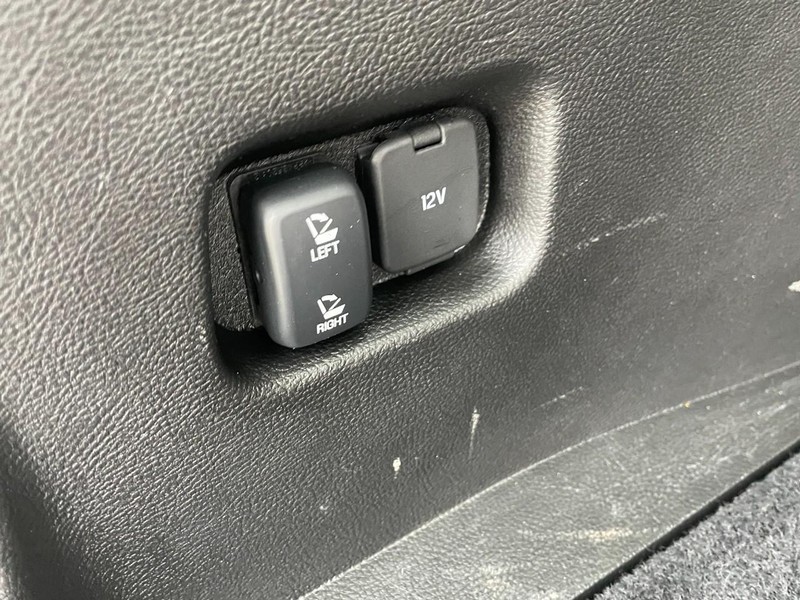 Ford Edge Vehicle Full-screen Gallery Image 12