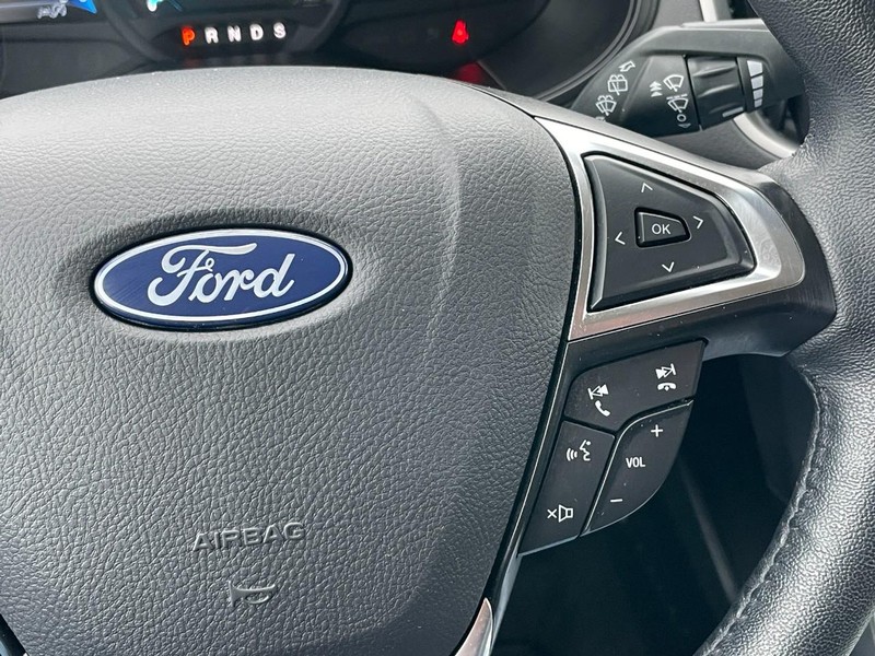 Ford Edge Vehicle Full-screen Gallery Image 27