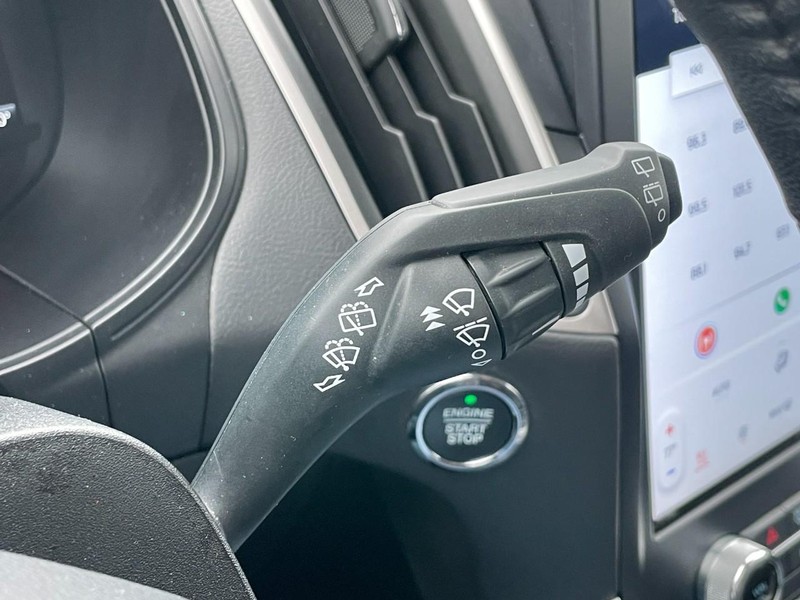 Ford Edge Vehicle Full-screen Gallery Image 29