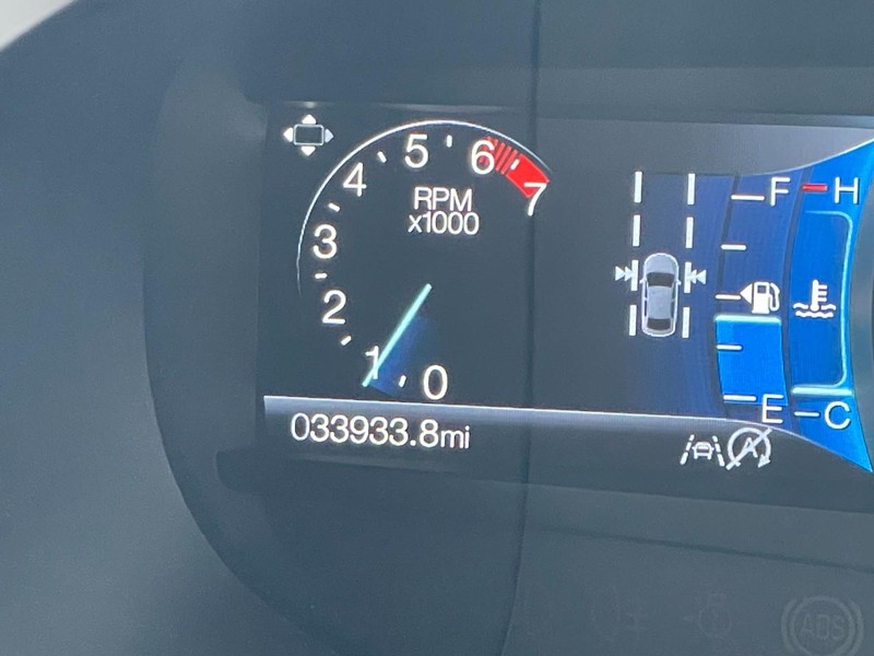 Ford Edge Vehicle Full-screen Gallery Image 31