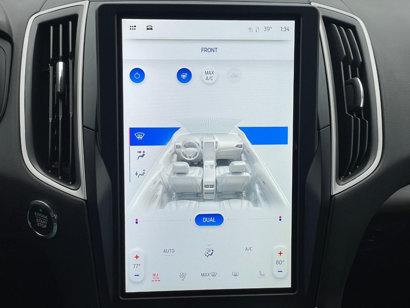 Ford Edge Vehicle Full-screen Gallery Image 38