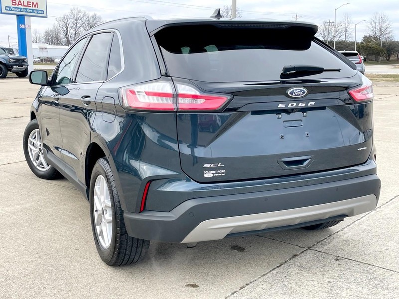 Ford Edge Vehicle Full-screen Gallery Image 05