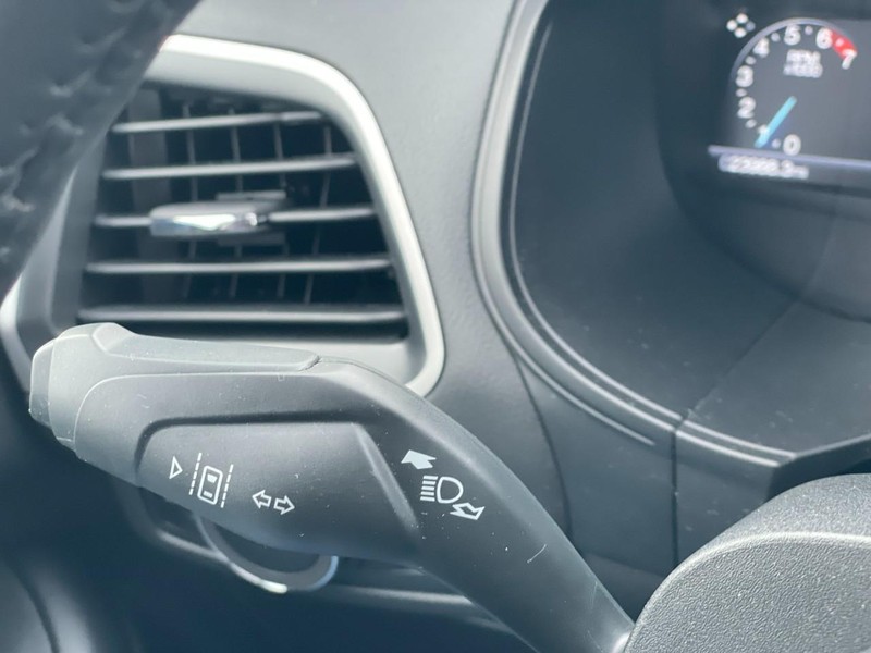 Ford Edge Vehicle Full-screen Gallery Image 30