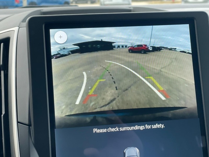 Ford Edge Vehicle Full-screen Gallery Image 41