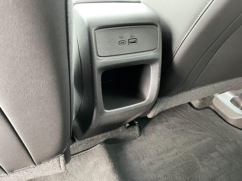 Chevrolet Trax Vehicle Full-screen Gallery Image 13