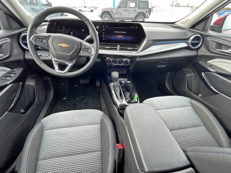 Chevrolet Trax Vehicle Full-screen Gallery Image 14