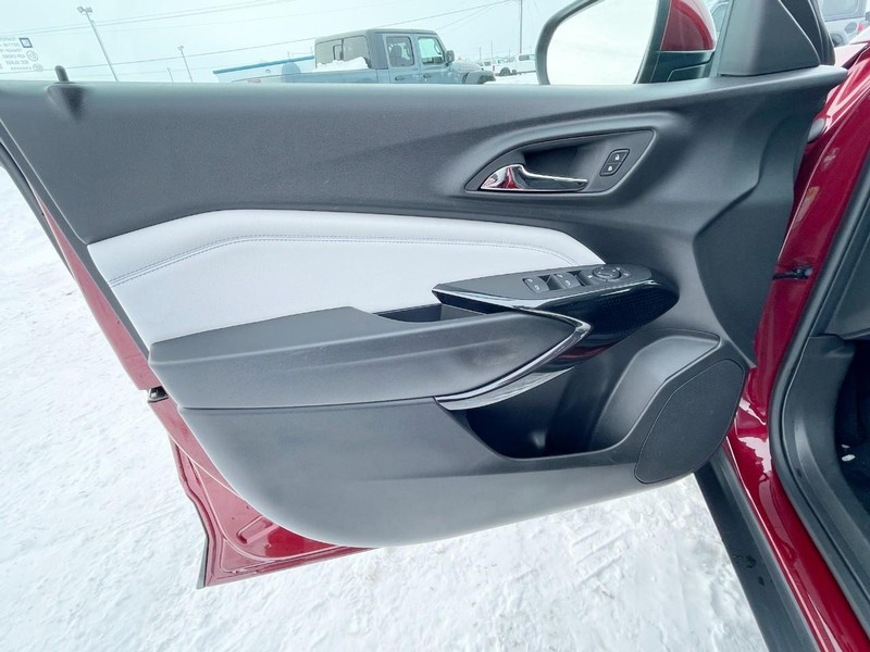 Chevrolet Trax Vehicle Full-screen Gallery Image 19