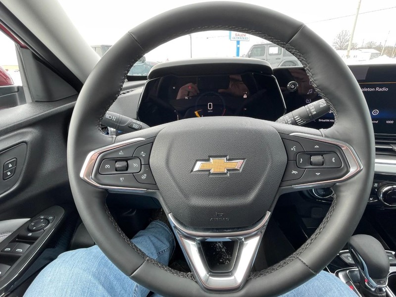 Chevrolet Trax Vehicle Full-screen Gallery Image 20