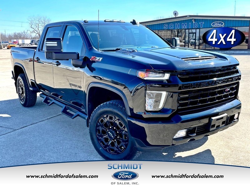 Chevrolet Silverado 2500HD Vehicle Full-screen Gallery Image 01