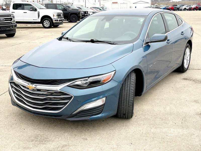 Chevrolet Malibu Vehicle Full-screen Gallery Image 07