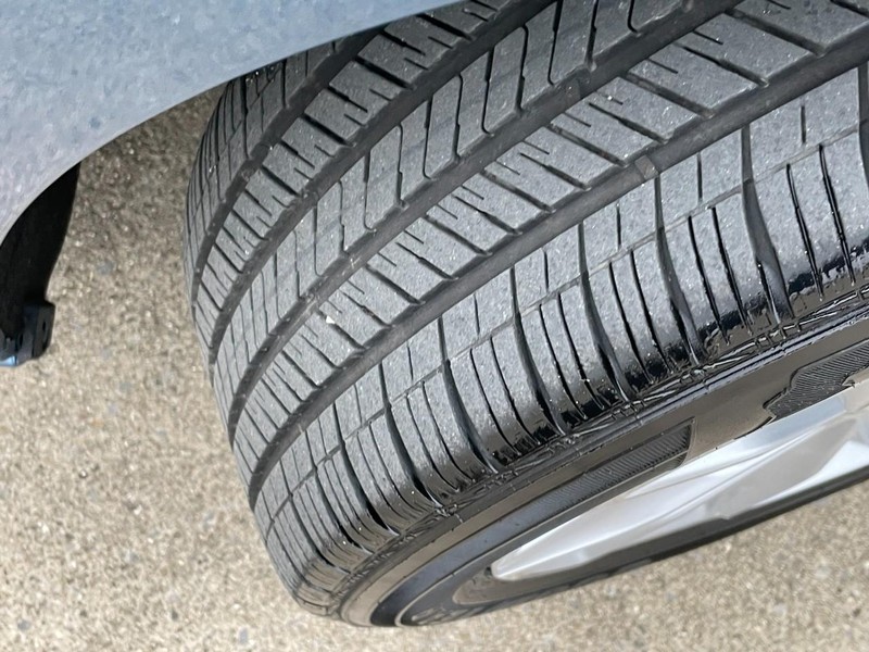 Chevrolet Malibu Vehicle Full-screen Gallery Image 09