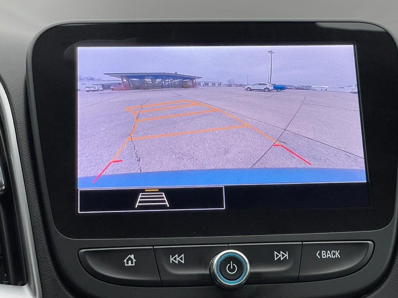 Chevrolet Malibu Vehicle Full-screen Gallery Image 34