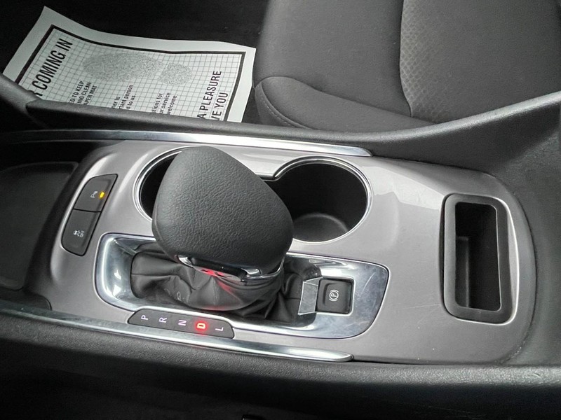 Chevrolet Malibu Vehicle Full-screen Gallery Image 37