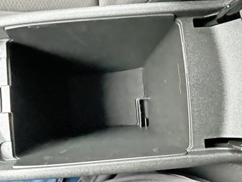 Chevrolet Malibu Vehicle Full-screen Gallery Image 39