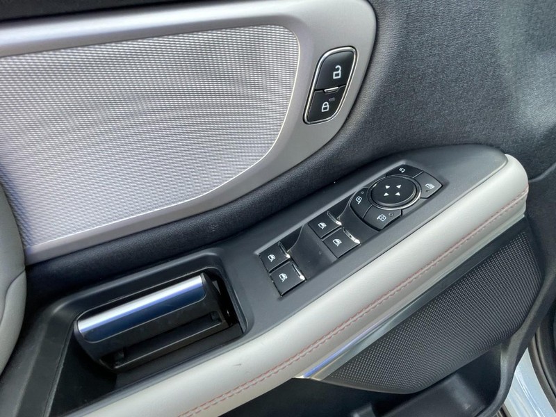 Ford Expedition Max Vehicle Full-screen Gallery Image 29