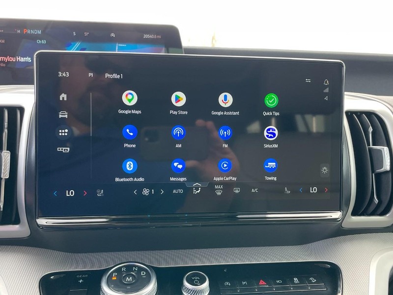 Ford Expedition Max Vehicle Full-screen Gallery Image 42
