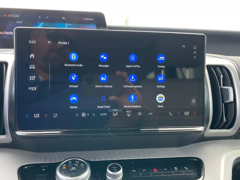 Ford Expedition Max Vehicle Full-screen Gallery Image 43