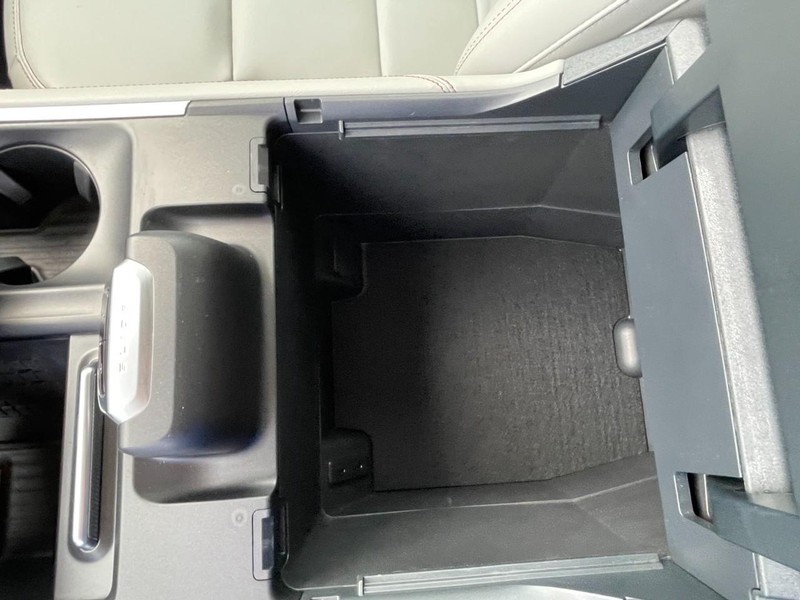 Ford Expedition Max Vehicle Full-screen Gallery Image 51