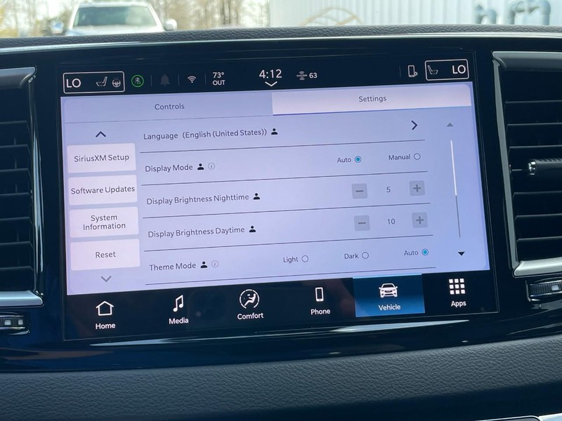 Chrysler Pacifica Vehicle Full-screen Gallery Image 42