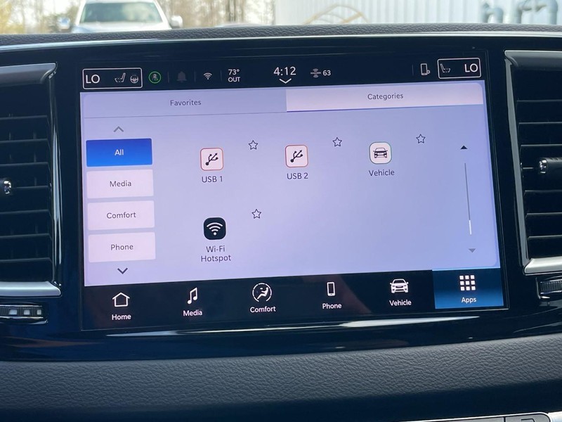 Chrysler Pacifica Vehicle Full-screen Gallery Image 48