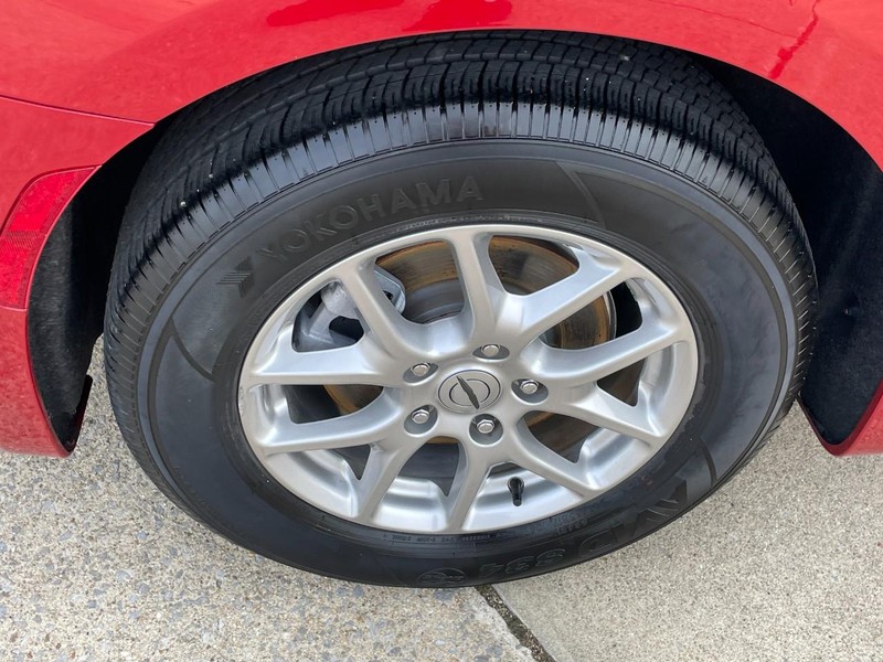 Chrysler Pacifica Vehicle Full-screen Gallery Image 10