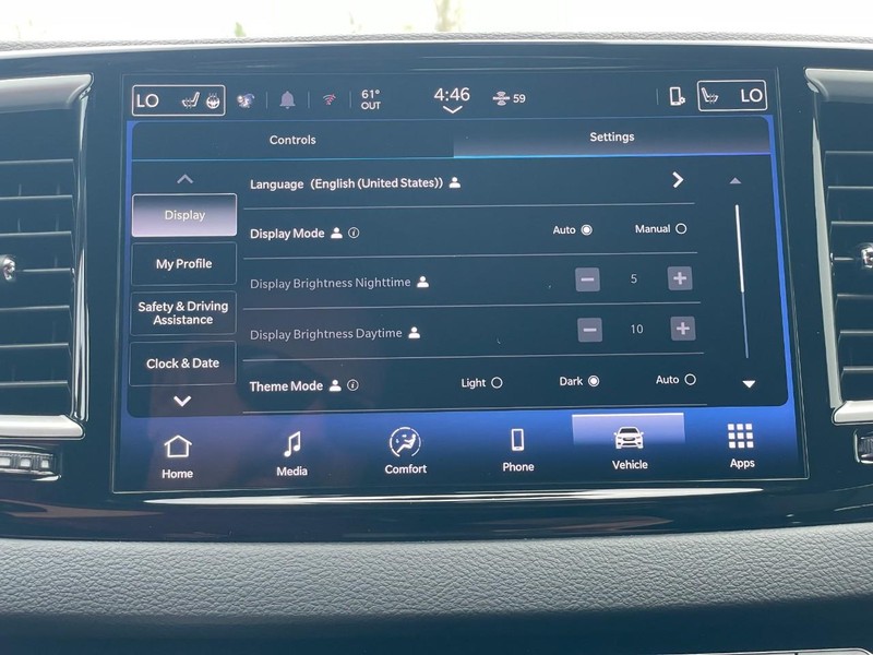 Chrysler Pacifica Vehicle Full-screen Gallery Image 37