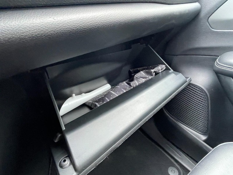 Chrysler Pacifica Vehicle Full-screen Gallery Image 45