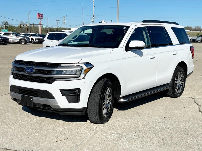 Ford Expedition Vehicle Full-screen Gallery Image 07