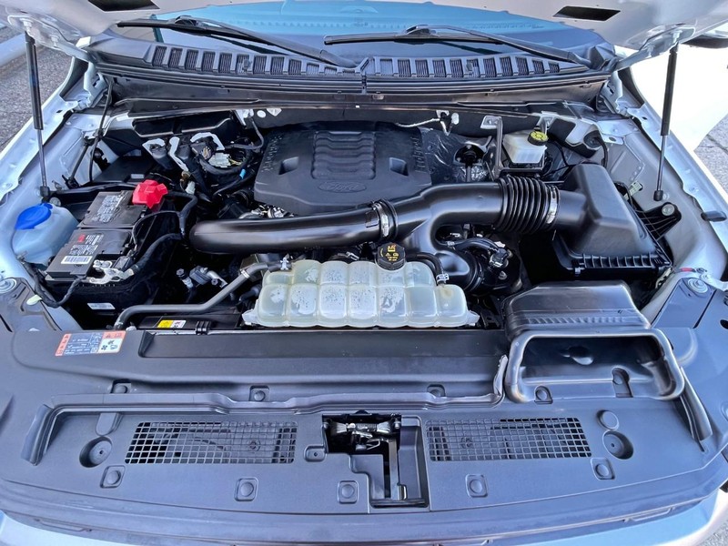 Ford Expedition Vehicle Full-screen Gallery Image 11