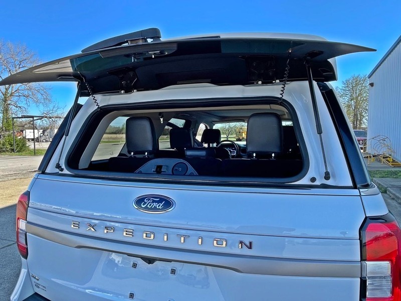 Ford Expedition Vehicle Full-screen Gallery Image 12