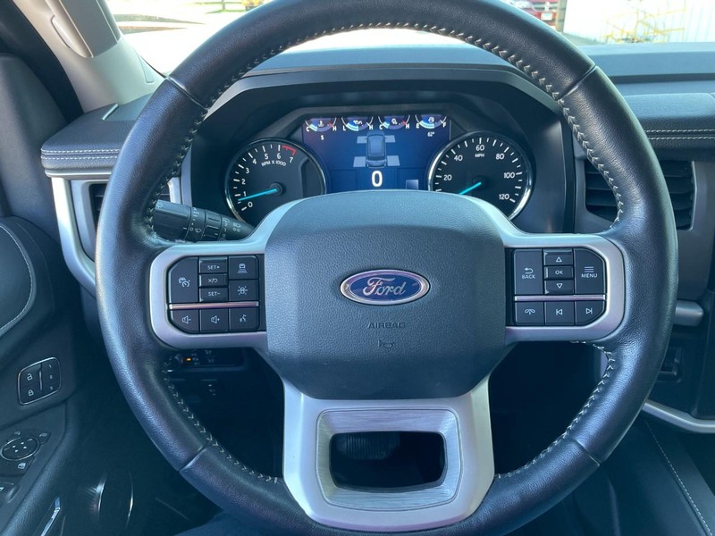 Ford Expedition Vehicle Full-screen Gallery Image 33