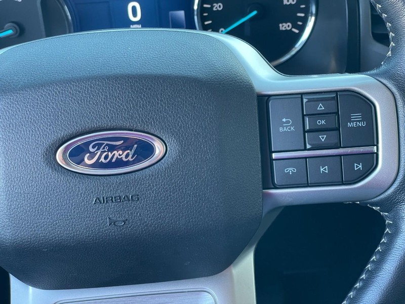 Ford Expedition Vehicle Full-screen Gallery Image 35