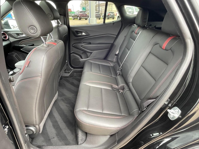 Chevrolet Trax Vehicle Full-screen Gallery Image 14