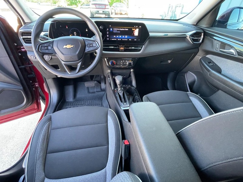 Chevrolet TrailBlazer Vehicle Full-screen Gallery Image 15