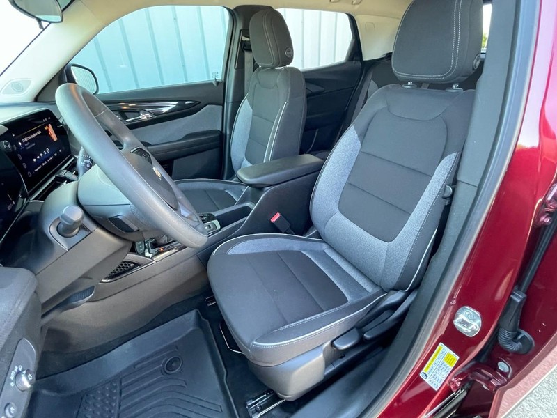Chevrolet TrailBlazer Vehicle Full-screen Gallery Image 17