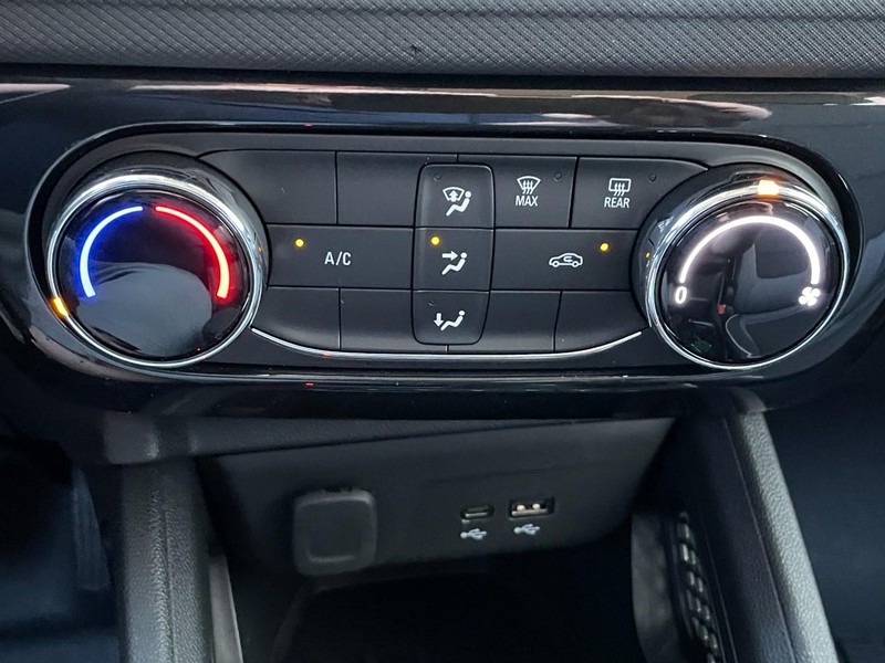 Chevrolet TrailBlazer Vehicle Full-screen Gallery Image 35