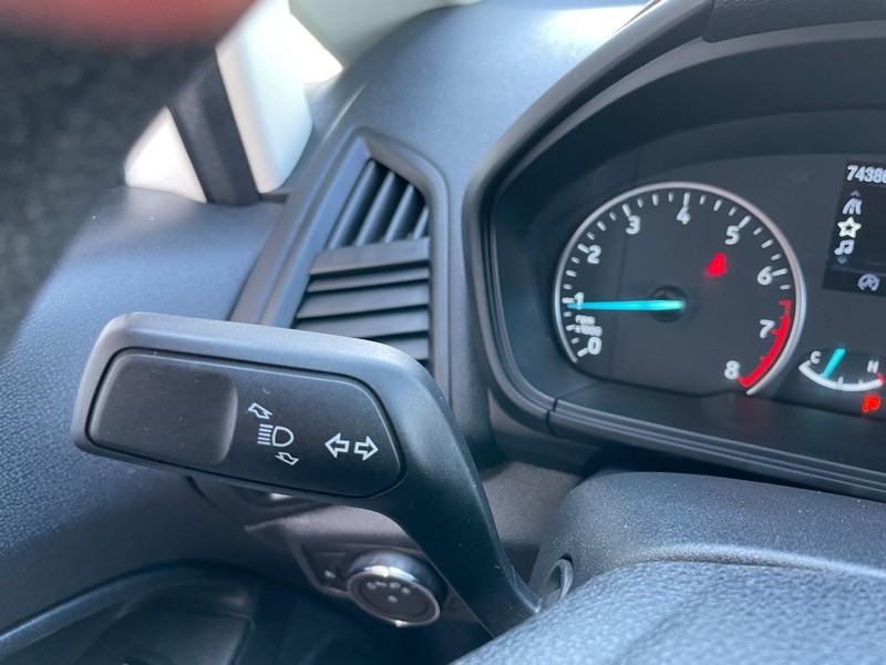 Ford EcoSport Vehicle Full-screen Gallery Image 29